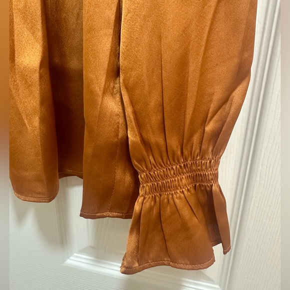 NEW w/ TAGS* French Connection Long Sleeve V Neck Blouse - Picture 3 of 6